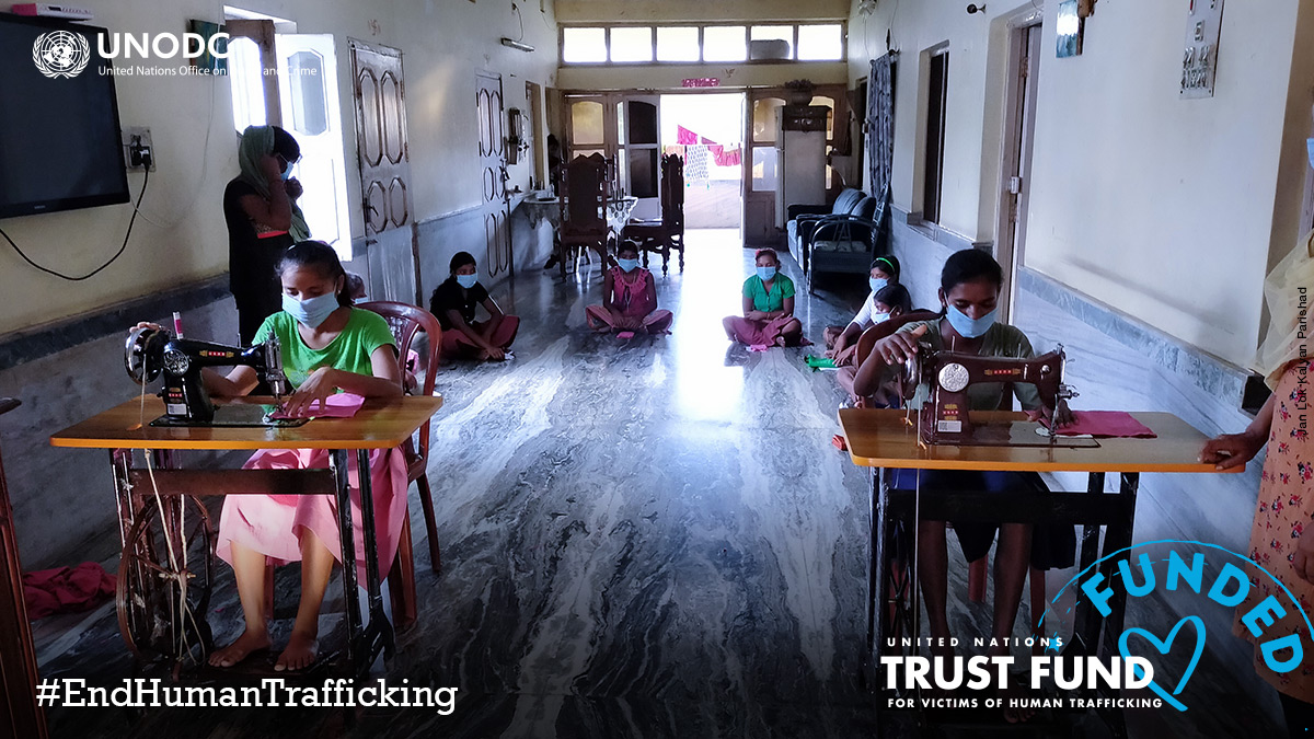 UNODC's tweet photo. With funding from UNVTF @LokParishad provided life skills training to 81 survivors of #humantrafficking to ensure sustainable living for them and their families e.g. 53 survivors were trained on sewing practices🧵
https://t.co/9R3EGk9zQj 
#EndHumanTrafficking https://t.co/RylBqR0Hbc
