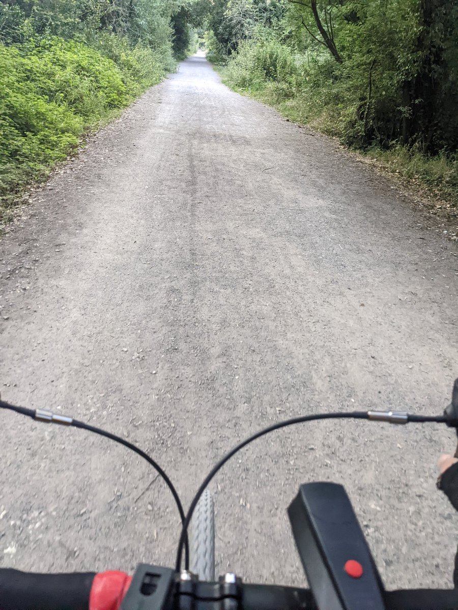 AntsRants's tweet photo. Love a morning ride into work @GWH_NHS gets the energy pumping and #brainengaged for a productive day of #TeamPICC #cyclist #almostfeltcool https://t.co/KsB5l3DuVi
