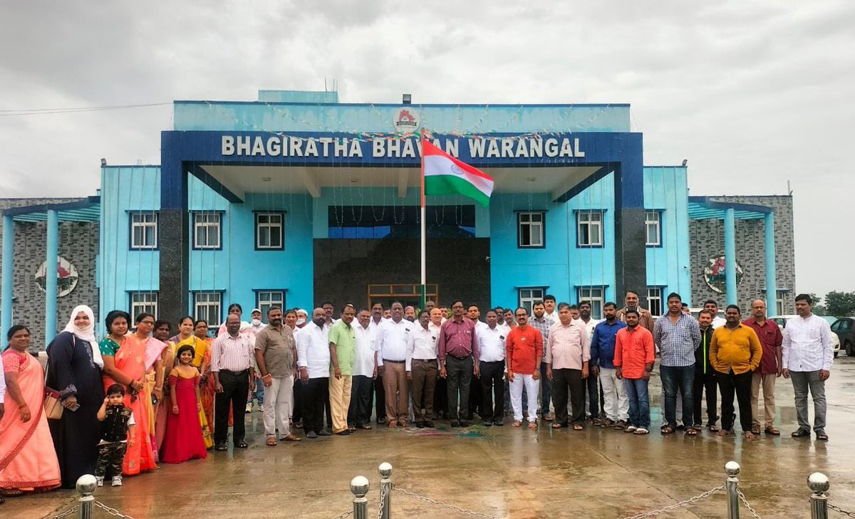 mb_telangana's tweet photo. #IndiaIndependenceDay 
celebrations in full swing at all #MissionBhagiratha premises.

Join us in the celebrations by posting your slefie🤳 with tiranga🇮🇳

@SmitaSabharwal @DayakarRao2019 
#IndiaAt75  #స్వాతంత్ర్యదినోత్సవం https://t.co/QlNarTeDdq
