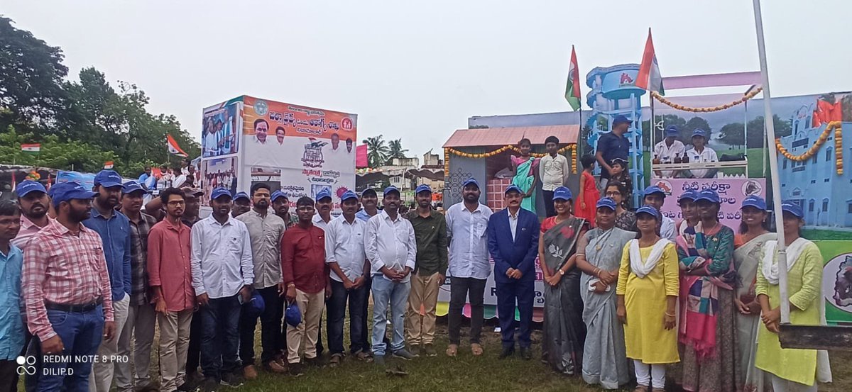 mb_telangana's tweet photo. #IndiaIndependenceDay 
celebrations in full swing at all #MissionBhagiratha premises.

Join us in the celebrations by posting your slefie🤳 with tiranga🇮🇳

@SmitaSabharwal @DayakarRao2019 
#IndiaAt75  #స్వాతంత్ర్యదినోత్సవం https://t.co/QlNarTeDdq