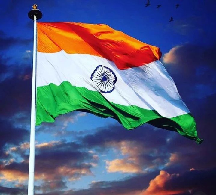 droom_arts's tweet photo. कुछ नशा तिरंगे की आन का है,
कुछ नशा तिरंगे की शान का है,
हम लहराएंगे हर जगह ये तिरंगा,
नशा ये हिंदुस्तान की शान का है।।

आप सभी को स्वतंत्रता के 75 वर्ष पूर्ण होने पर बहुत बहुत शुभकामनाएं 🙏🚩🚩🇮🇳🇮🇳
#HappyIndependenceDay
#AzadiKaAmritMahotsav https://t.co/BLvuPHJfZz