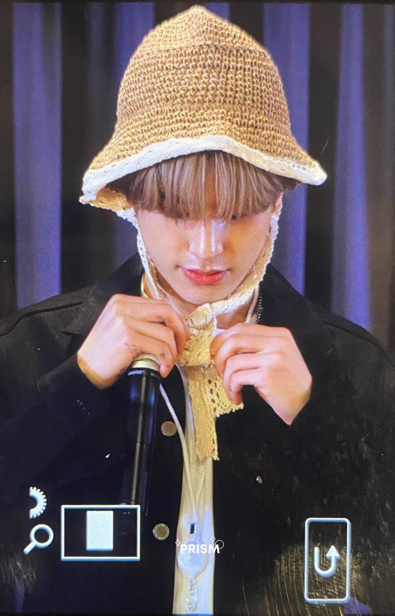 เปนลมมมมมมม น่ารักมาก ㅠㅠㅠㅠㅠㅠㅠㅠㅠㅠ หน้าม้ากับหมวกคิ้วๆ จะบ้าตาย ㅠㅠㅠㅠㅠㅠㅠㅠㅠㅠ