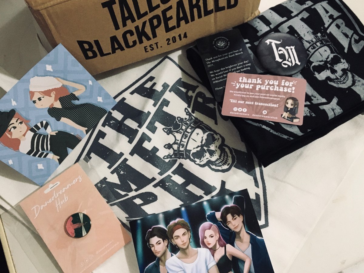 sweetlike_pink's tweet photo. OMG LOOK!!ππ Metaphoricals Band Merch came! Gagi inamoy ko yung shirt nag babasakaling amoy dean!π paksyet SAN ANG CONCERT?!
@danedreamers
#danedreamerch
#MissSeventeenTour2021 https://t.co/OFzo5cPquo