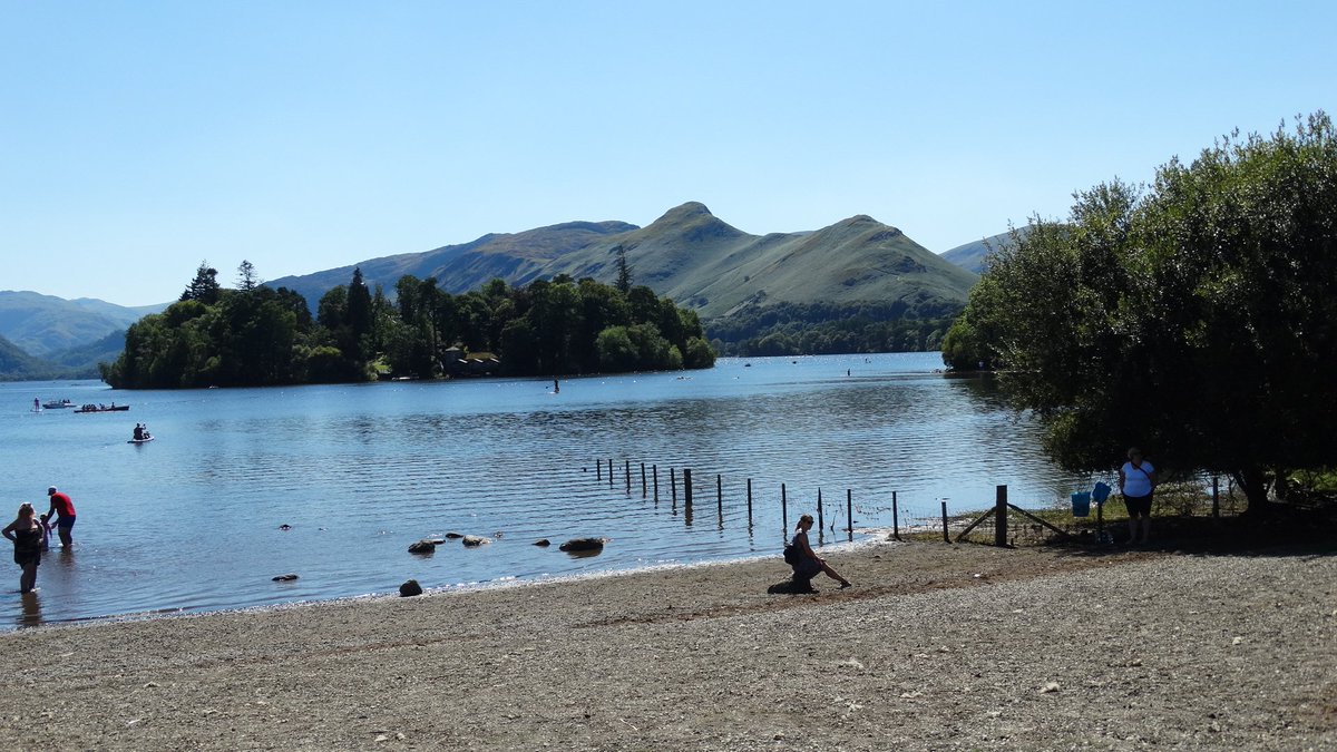 beryleden36's tweet photo. Thank you @MobileAdventur1 and @nationaltrust for a wonderful SUP session on Derwentwater in the most beautiful surroundings #Cumbria 
Phil was an excellent instructor and soon had us all confident enough to stand up. I even enjoyed falling in a few times, great fun! https://t.co/PIlCQg7UZU