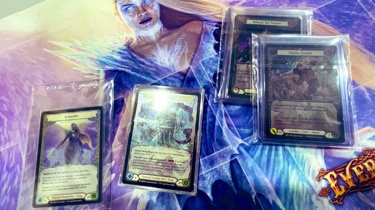 theziggywarrior's tweet photo. Day xx of rest period. Found time to actually pick up old mail (Haven’t been to able to head to the post office for awhile).
2 packages. One from #everfest armories. The other from #talesofaria skirmish. https://t.co/TAwWgrtjaZ