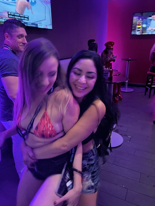 Think you can handle us this lit? 🤪🔥 @SushiiXhyvette is a 💎😍 #fetishcon #ferishcon2022 #liftandcarry<a class="tags" target="_blank" title="On Twitter" href="/?out=eyJ0eXAiOiJKV1QiLCJhbGciOiJIUzUxMiJ9.eyJpYXQiOjE3Mjk0NzAxOTYsImlzcyI6InR3cG9ybnN0YXJzLmNvbSIsIm5iZiI6MTcyOTQ3MDE5NiwiZXhwIjoxNzYxMDA2MTk2LCJyZWRpcmVjdF91cmwiOiJodHRwczovL3R3aXR0ZXIuY29tL1N1c2hpaVhoeXZldHRlIn0.ypjJZczNkeY1jKHWgHfoPt2cVM4y4vPJyEhEMYt0GPKYr7wML9K-2PI1PgHAZ9oWef7V3lpX8Rjvv4xjTAy9vA">@SushiiXhyvette</a><a href="/tag/liftandcarry"class="tags"><span>#liftandcarry</span></a><a href="/tag/fetishcon"class="tags"><span>#fetishcon</span></a><a href="/tag/ferishcon2022"class="tags"><span>#ferishcon2022</span></a>