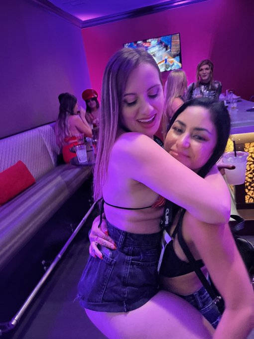 Think you can handle us this lit? 🤪🔥 @SushiiXhyvette is a 💎😍 #fetishcon #ferishcon2022 #liftandcarry<a class="tags" target="_blank" title="On Twitter" href="/?out=eyJ0eXAiOiJKV1QiLCJhbGciOiJIUzUxMiJ9.eyJpYXQiOjE3Mjk0NzAxOTYsImlzcyI6InR3cG9ybnN0YXJzLmNvbSIsIm5iZiI6MTcyOTQ3MDE5NiwiZXhwIjoxNzYxMDA2MTk2LCJyZWRpcmVjdF91cmwiOiJodHRwczovL3R3aXR0ZXIuY29tL1N1c2hpaVhoeXZldHRlIn0.ypjJZczNkeY1jKHWgHfoPt2cVM4y4vPJyEhEMYt0GPKYr7wML9K-2PI1PgHAZ9oWef7V3lpX8Rjvv4xjTAy9vA">@SushiiXhyvette</a><a href="/tag/liftandcarry"class="tags"><span>#liftandcarry</span></a><a href="/tag/fetishcon"class="tags"><span>#fetishcon</span></a><a href="/tag/ferishcon2022"class="tags"><span>#ferishcon2022</span></a>