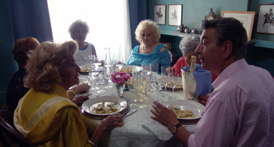Buon Ferragosto! Have you seen Gianni Di Gregorio’s directorial debut “Pranzo Di Ferragosto” aka "Mid-August Lunch”?