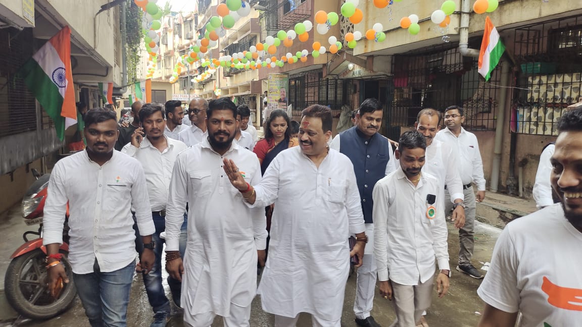 Sandeep97010265's tweet photo. महाराष्ट्र नवनिर्माण सेना मिरा भाईंदर शहर

भारताचा ७५ वा #अमृतमहोत्सवी #स्वतंत्र दिवस मिरा भाईंदर शहरात विवध ठिकाणी मोठ्या उत्साहात साजरा करण्यात आला या निमित्त आपली उपस्थिती लावली आणि सर्व देश वाशियाना स्वतंत्र दिनाच्या शुभेछा दिल्या. https://t.co/F0sXpu6Thz
