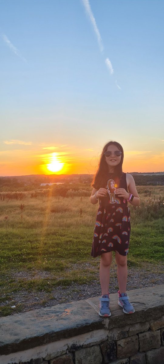 ladydignam's tweet photo. Last week while the weather was beautiful we went on a beautiful evening walk and watched the sun set with @MrsWilliamsSM https://t.co/ajWN5qRZJV