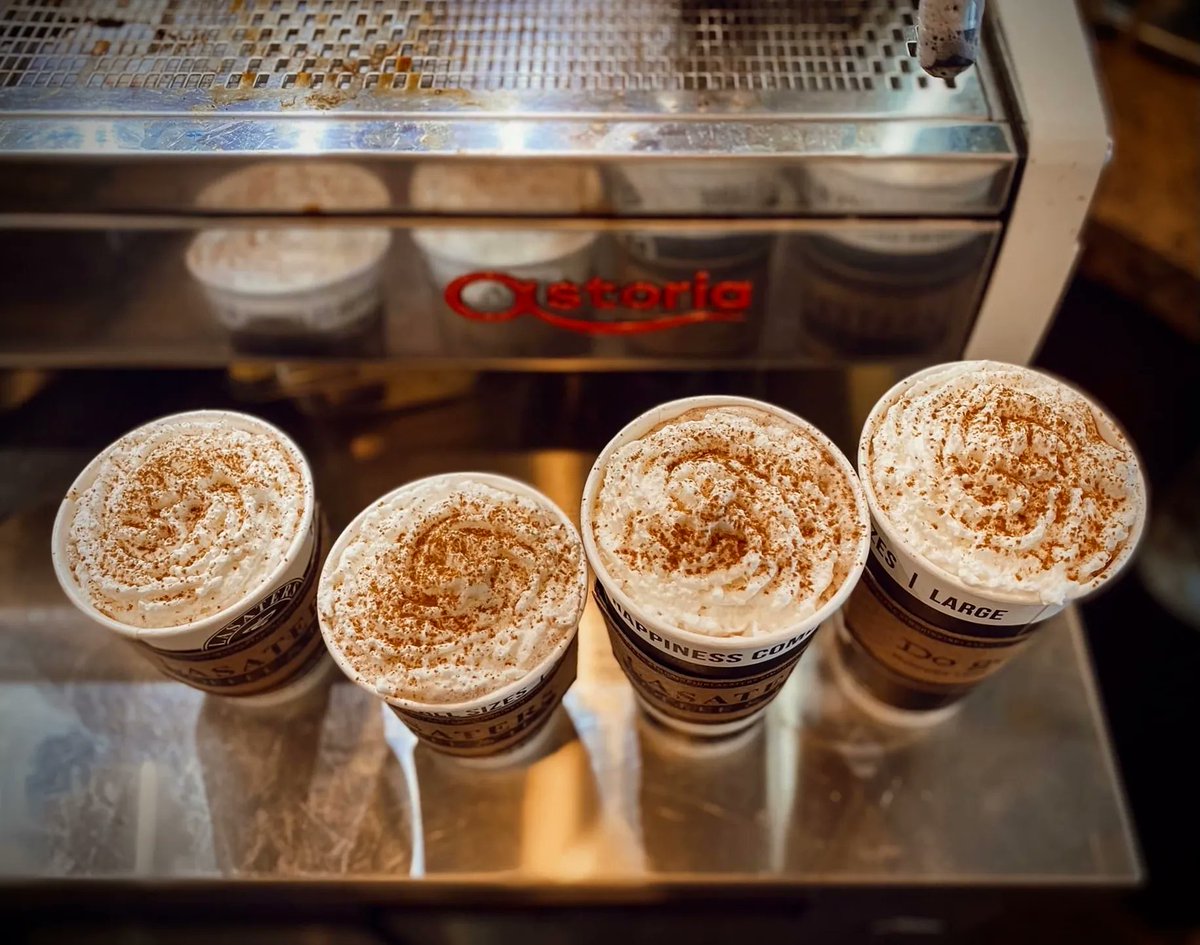 LasatersCoffee's tweet photo. Happy, happy, happy, HAPPY MONDAY! ☕️☕️☕️☕️😉👍

📍: LASATERS® - Sango is HIRING. 👉 https://t.co/AdI5cyVt2T
📸: LASATERS® - Sango

#ImDrinkingLasaters #MondayMotivation
#SpicedChai #Latte #Local
#CoffeeShop #Barista #Hiring
#Clarksville #Tennessee https://t.co/cYXyuXMfTA