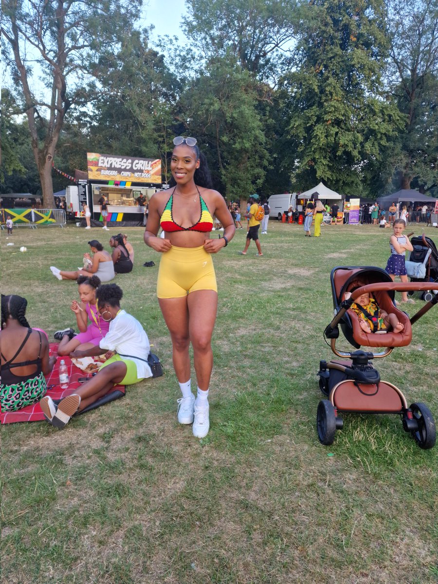 ChantellClarke's tweet photo. @Gymshark I wore my Gymwear for Day 1 and Day 2 of  #manchestercarnival.🔥🔥 https://t.co/7TUx3H79Tr