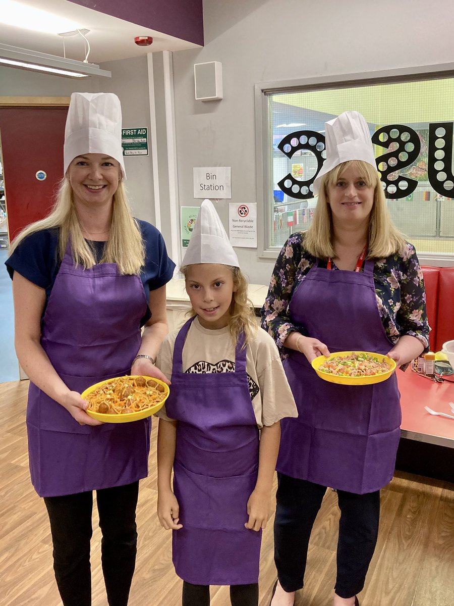 SharonCarrFCA's tweet photo. The @ArmstrongWatson team who, with the help of Sophie from @CarlisleYZ, came 4th (out of 5 teams!) in todays excellent Ready, Steady, Cook event in association with Carlisle Food Bank. A great event aiming to help raise awareness of the need to support local food banks. https://t.co/lA4eiWQCHm