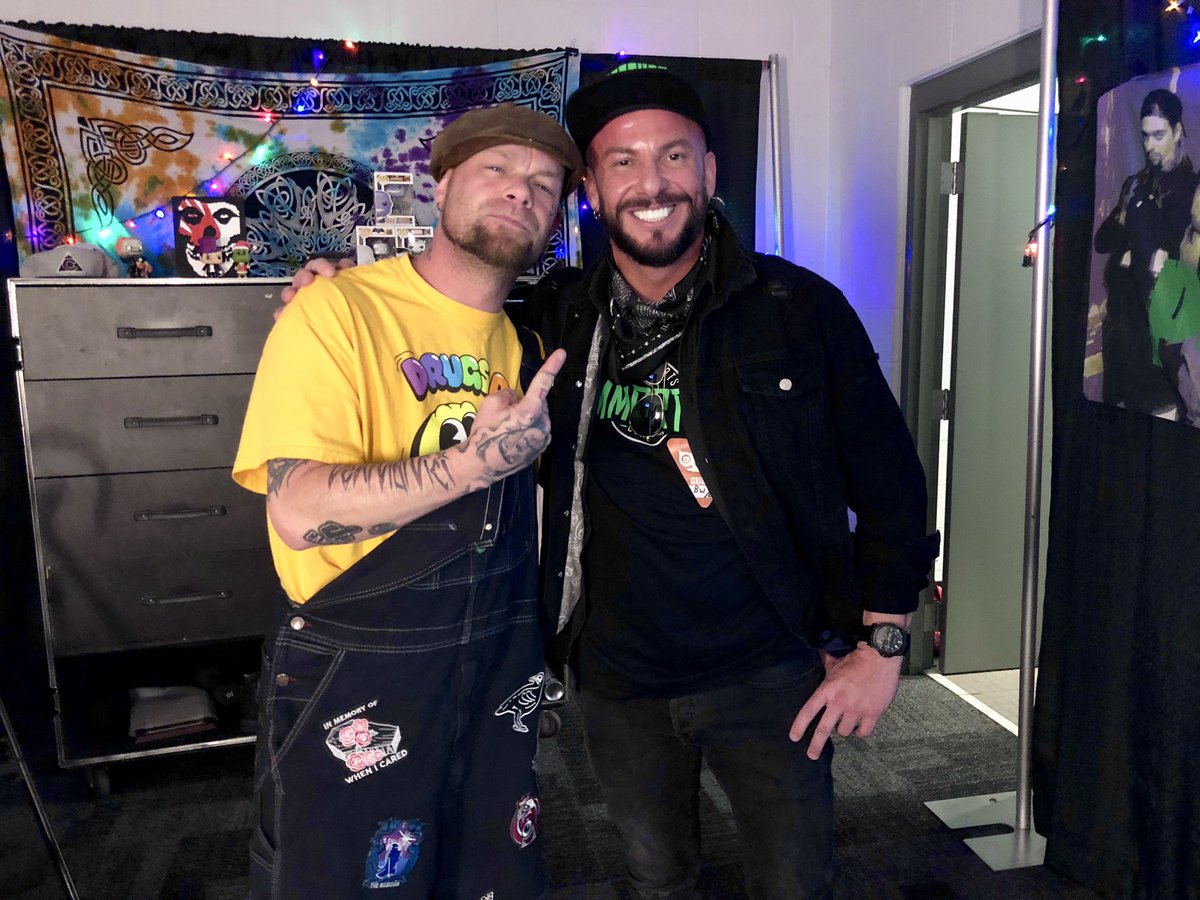 🚨🚨 <a href="/997theblitz/">99.7 The Blitz</a> presents <a href="/FFDP/">Five Finger Death Punch</a> Nov 14th at <a href="/TheSchott/">The Schott</a> 🤘🏼👊🏼 Tune in now to hear a convo I had with <a href="/IvanLMoody8/">Ivan L Moody</a> ⚡️⚡️