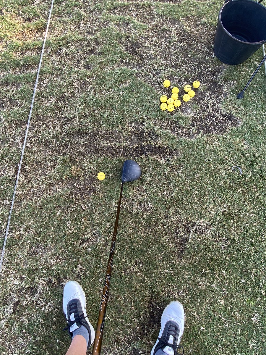 Entrenamiento en <a href="/CostaBallenaGC/">CostaBallenaOceanGC</a> preparando la competición de mañana en <a href="/SherryGolfJerez/">sherrygolfjerez</a> 
Los veranos son para las bicicletas, si Sr. Fernán Gómez pero es porque no sabías jugar al golf.
#hcpcero