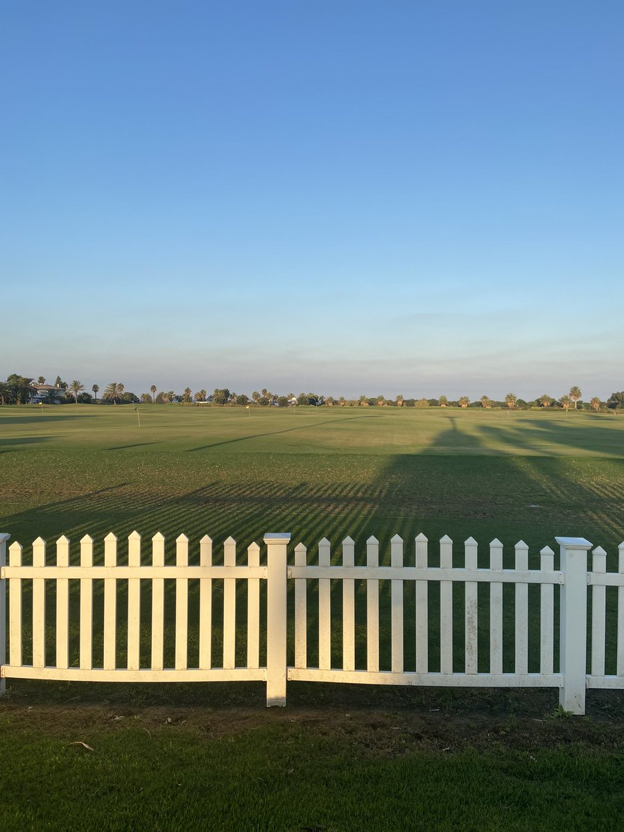 rdelsogolfcoach's tweet photo. Entrenamiento en @CostaBallenaGC preparando la competición de mañana en @SherryGolfJerez 
Los veranos son para las bicicletas, si Sr. Fernán Gómez pero es porque no sabías jugar al golf.
#hcpcero https://t.co/hyxkkmmo2a