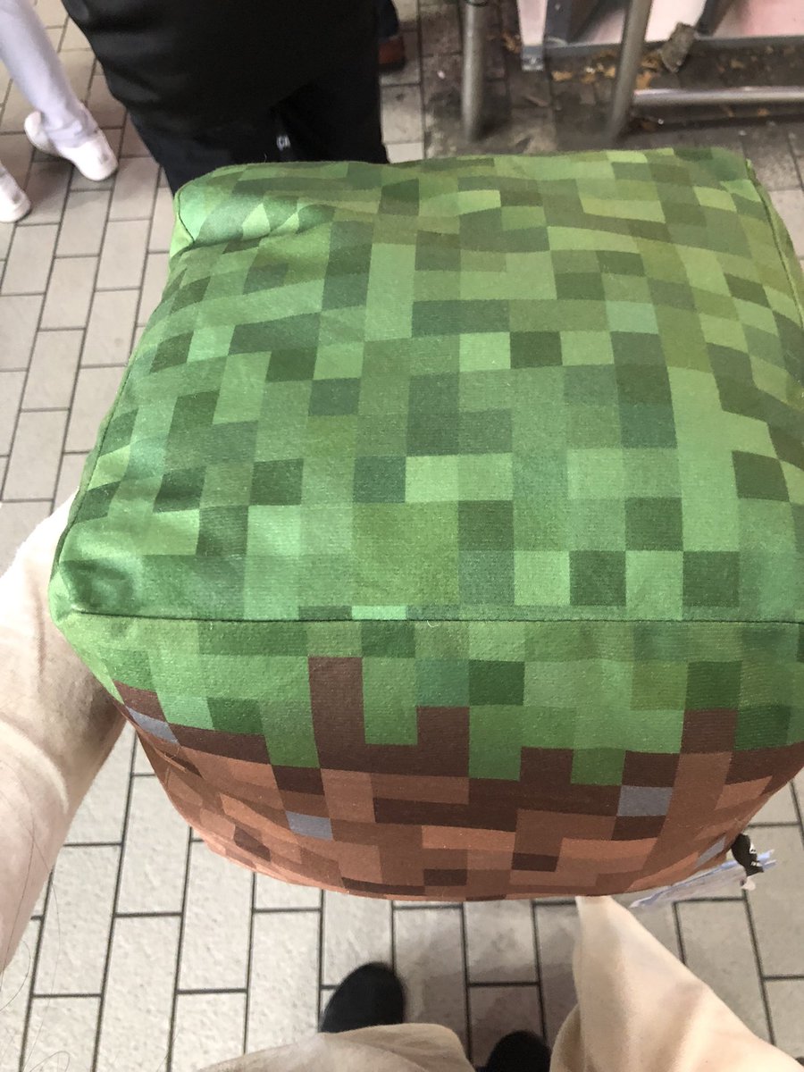 Drinyen's tweet photo. 📅2022.08.15
Endermanになりました。
變成Enderman了。
Became an Enderman.
#enderman #Minecraft #grassblock #マインクラフト #clawcrane #クレーンゲーム #ユーホーキャッチャー #UFOcatcher #UFOキャッチャー #新宿 #Shinjuku https://t.co/5XYkT0wwkT