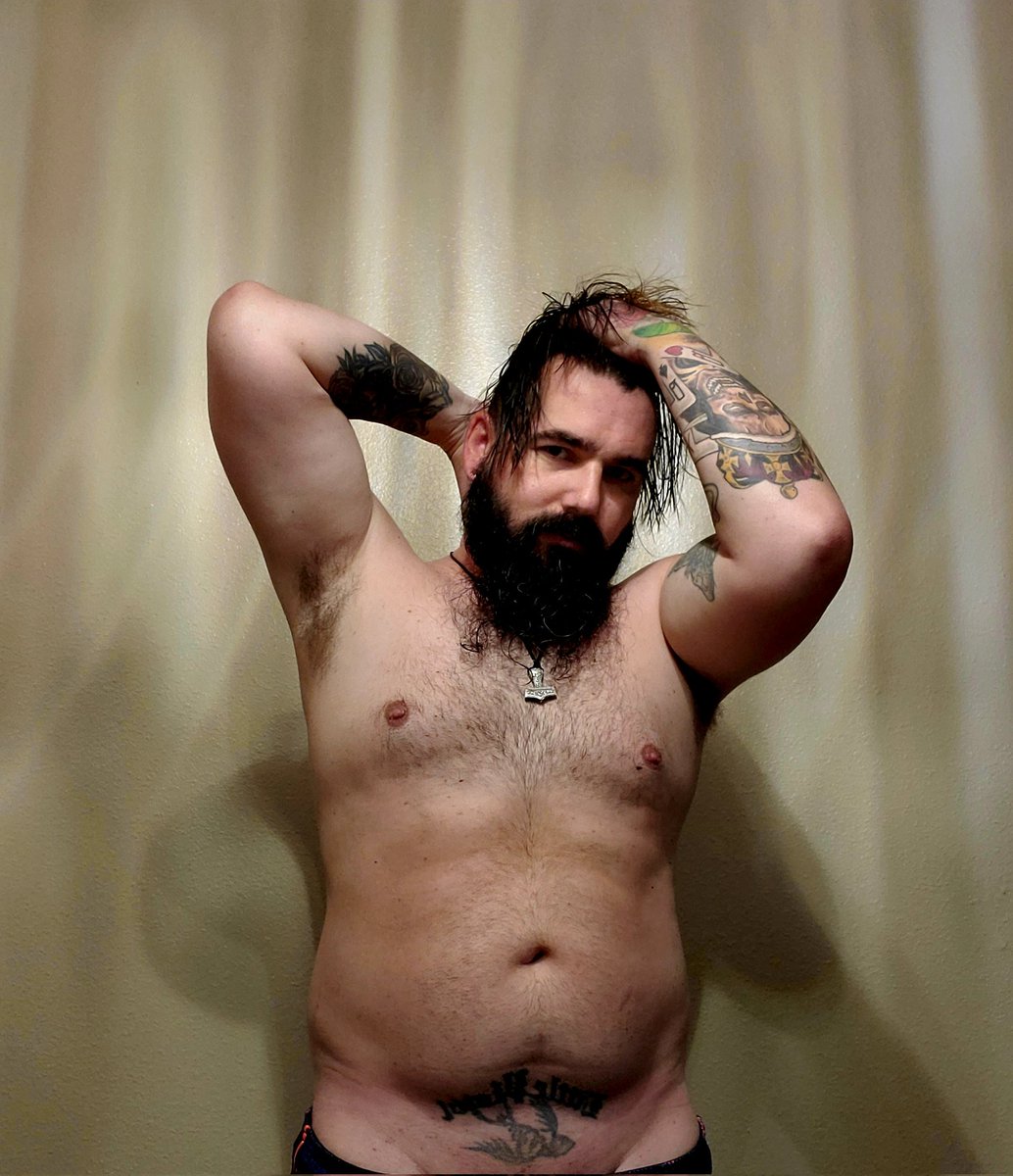 BDwarf88's tweet photo. Live fluffy literotica readings coming soon!!! #onlyfans #BreakingNews #literotica https://t.co/DEY4YL2MbM https://t.co/mat5GzlNTD