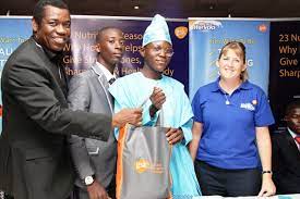 dmightyangel's tweet photo. During Gov Ambode's 1st year in office, Master Idowu Sonoiki of Ikotun Senior High School, Ikotun, Lagos, 16years became the #OneDayGovernor, having emerged winner of the 2015 Spelling Bee Competition for senior secondary schools in the state. https://t.co/2HPpHePve7
