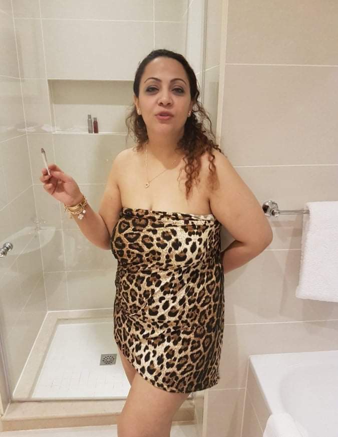 الخاص مفتوح دلوقتي.    للي عامل ريتويت.    فقط.   اللي يبعت خاص يبعت صوره افهم منها ايه المطلوب.  وايه اللي تحبو.