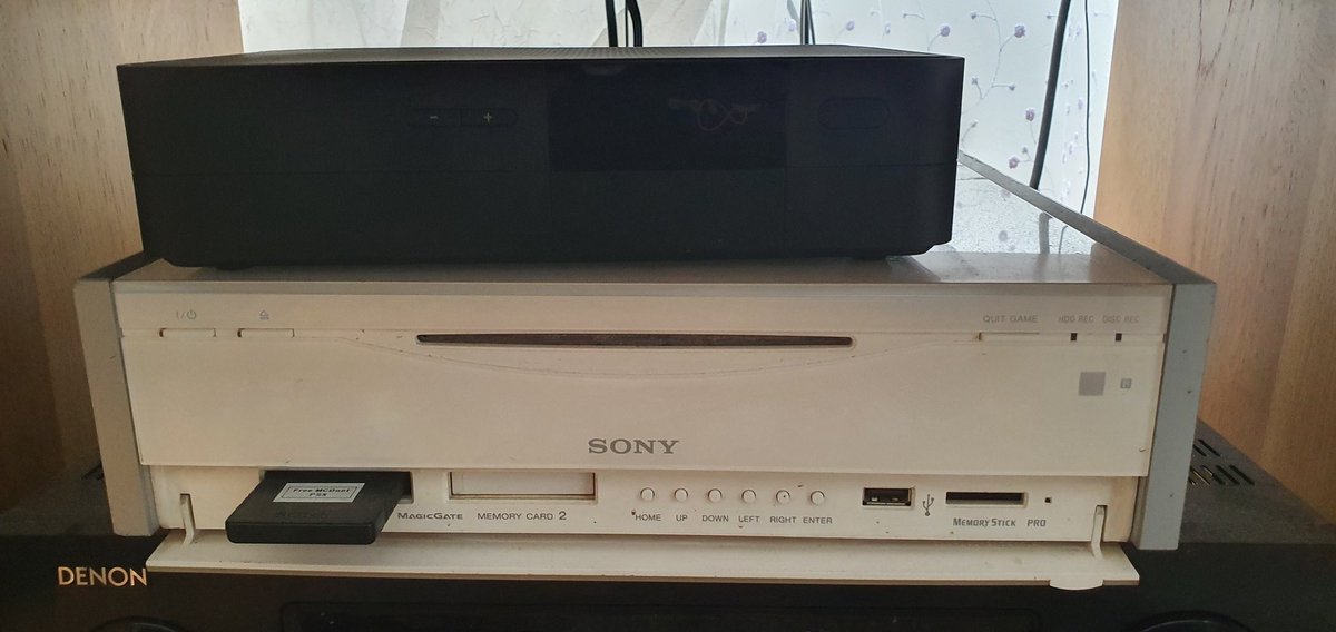 r3trogam3boy's tweet photo. Happy Monday Crew
Hope you all have a great start to the week.
Today I share a picture on my #PSX console complete with #FreeMcBoot which I still have to try out on it. Have you ever seen this system? https://t.co/FWikLUbRih