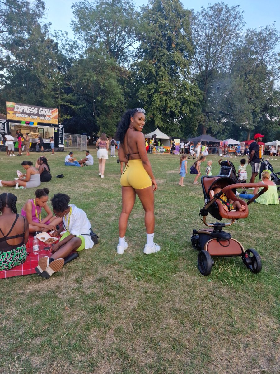 ChantellClarke's tweet photo. @Gymshark I wore my Gymwear for Day 1 and Day 2 of  #manchestercarnival.🔥🔥 https://t.co/7TUx3H79Tr