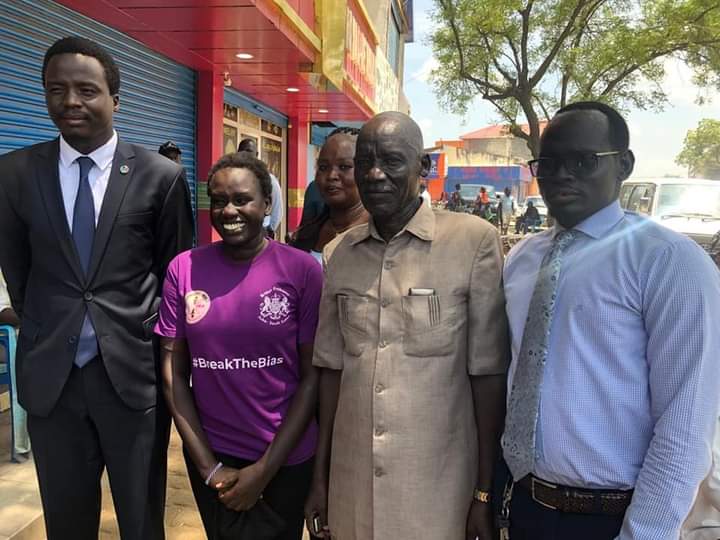 FemaleFjn's tweet photo. We welcome the release of #DiingMagot and we thank the team of lawyers who stood for her case, the Union of Journalists Of South Sudan, and all the media institutions and individual journalists who stood tall to follow up and her until she was released this afternoon.
📸 Jok https://t.co/4Ccvm8sp5R