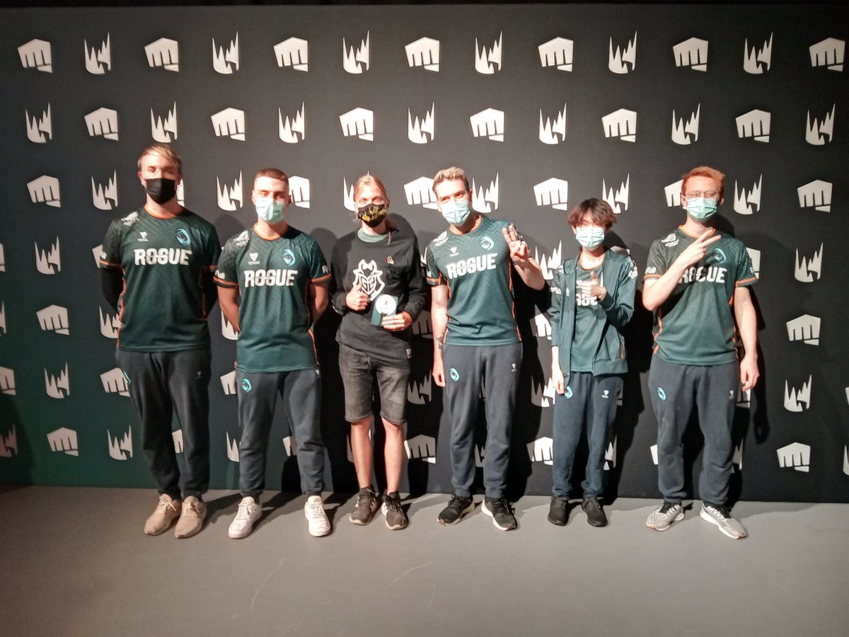 seIIary's tweet photo. First time at lec in Berlin was amazing, what an evening
Big Thanks for beeing so nice and the opportunity to Take Photos.
@MacCLol @Caedrel @MedicCasts @Quickshot @Odoamne @trymbilol  @Elyoya_LoL @Nisqy @UnforgivenLoL @DagdaCasts https://t.co/G4mT5iTthX