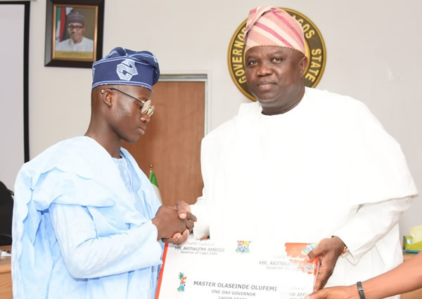 dmightyangel's tweet photo. Olaseinde Olufemi in Lagos was the #OneDayGovernor of Lagos State in 2016, having emerged as the winner that year.
The LOGO is the same♾♾♾♾ https://t.co/wziESqlOEC