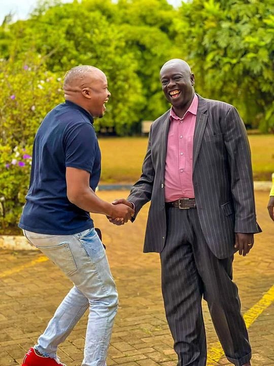 Mwass_'s tweet photo. “Hata mimi wananiitanga GaJaguar” https://t.co/06j3mpkOXC