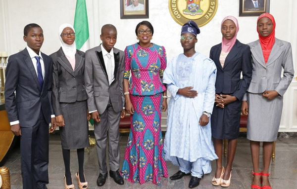 dmightyangel's tweet photo. Olaseinde Olufemi in Lagos was the #OneDayGovernor of Lagos State in 2016, having emerged as the winner that year.
The LOGO is the same♾♾♾♾ https://t.co/wziESqlOEC
