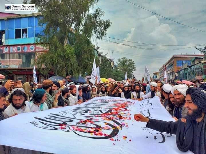 AmyrsltanS's tweet photo. الحمدالله نن ډیر دخوشحالی ورځ ده چی اشغالکر مو مات کړل او ازادی می واخیسته بیا به انشالله څوک.زړ ښه نه کړی https://t.co/WO8dlBgWVW