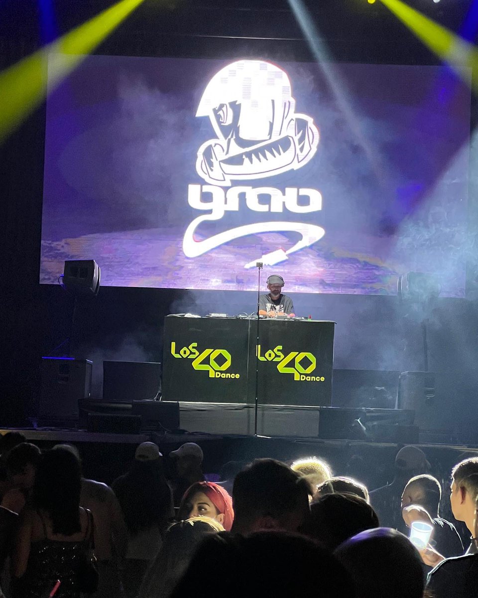 josemduro's tweet photo. What a night Leganés (Madrid)!!

Gracias a nuestros DJ’s @abelthekid @arturograo2 @josemduro @dmatteodj &amp; @sergiodurandj por una noche llena de musicón 🤪 y a tod@s los que estuvisteis por no parar bailar ni un solo segundo 😎🤟

Gracias 🙏💚 @la_cubierta @AytoLeganes @motoreto_ https://t.co/nJcITPsSjd