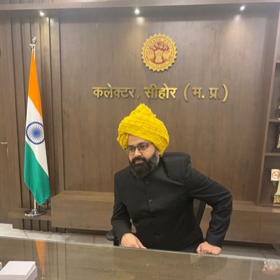 chamohtha's tweet photo. #NewProfilePic https://t.co/MkGZYrvp0j