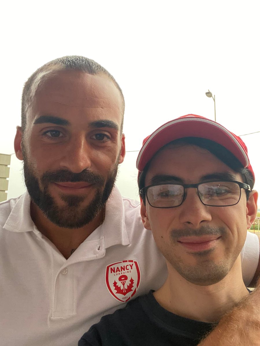 MykaCMOA's tweet photo. @asnlofficiel @NationalFFF @FBBP01 @CanalplusSport @bleusudlorraine #ASNLFBBP01 @thorsten_tt @BaptisteAloe_ @baptiste_etche @lucaspellegri15 @nangislenny @neil_elaynaoui @isaakubdk @AlexCropanese pour le premier match de championnat il faut frapper fort et prouver que Nancy en N1 c'est pas acceptable ! 🤞👊❤️🤍 #AllezNancy #Fiersdetrenanceien https://t.co/cQDoO7Bbeb