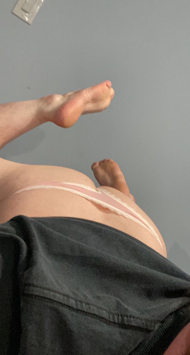 SemenDemonJade's tweet photo. Good morning twitter 😘 how is everyone doing today? What do y’all like more my ass or my feet 🤤 #femboy #sissy #nsfwtwt #nsfw #footfetısh #footporn #nsfwtw #femboybottom #twink #trap #trans #nsfw #onlyfans #SISSYCROSSDRESSING #sissyrelapse #gay #bi https://t.co/qLdsbED820