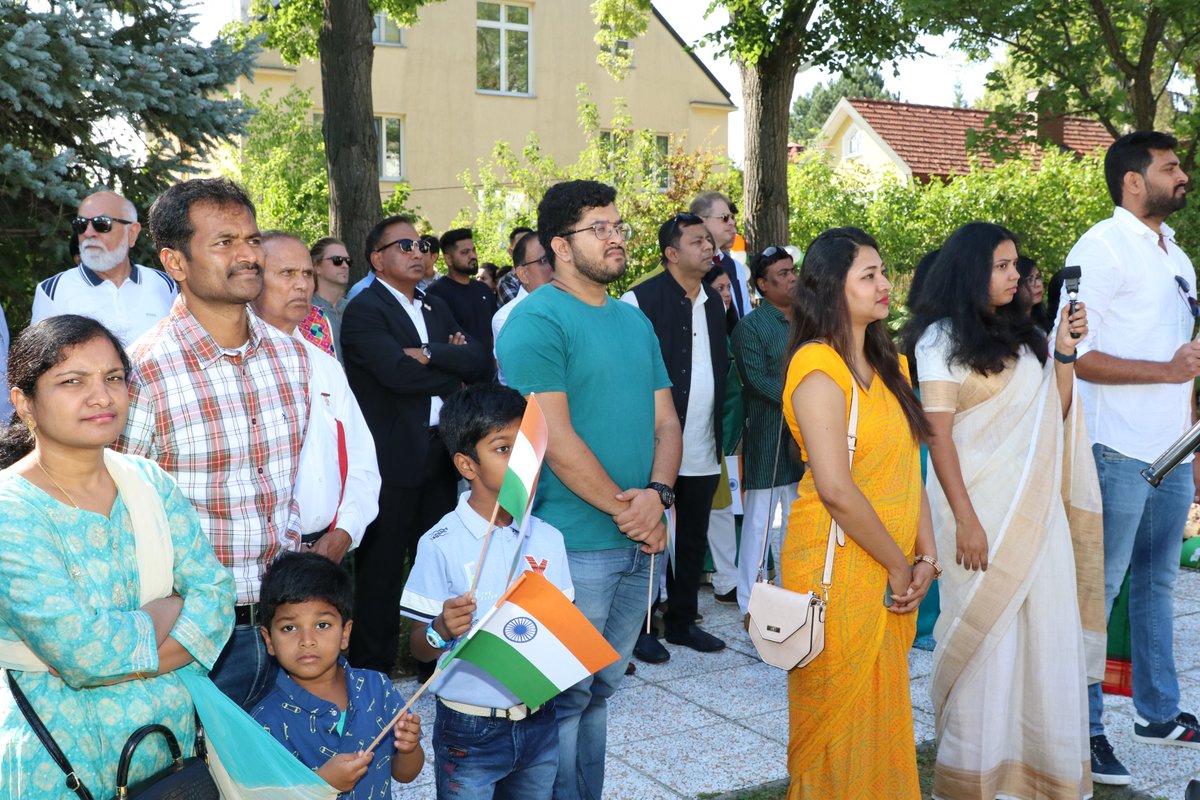 IndiainAustria's tweet photo. As we celebrated the #76thIndependenceDay  in Vienna today, the Josh was at an all-time high, with enthusiastic and energetic participation of #IndianDiaspora and #FriendsofIndia, during the programme ! 

#AmritMahotsav
#IndiaAt75 
#AKAM https://t.co/DmLoAYKHJB