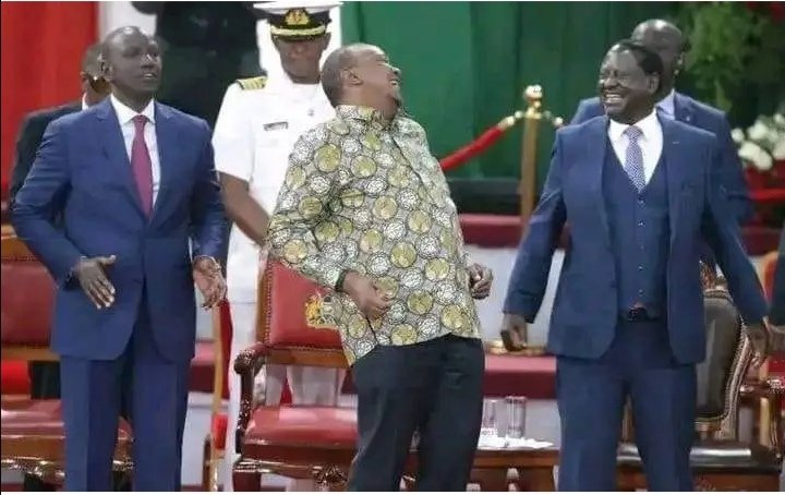 OmwambaChief's tweet image. This day Uhuru made Ruto look like a rejected man. Little did these guys know that August was to come and Ruto is the man God chose. 
#kisumu
Raila