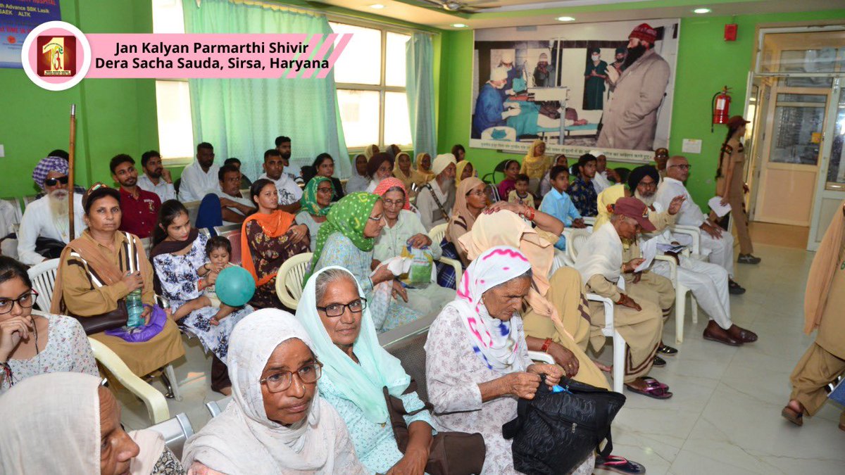 DSSNewsUpdates's tweet photo. On the pious occasion of Incarnation Day of Saint Dr. @GurmeetRamRahim Singh Ji Insan, a Free Medical Camp was organised by Shah Satnam Ji Speciality Hospital, wherein expert doctors rendered free services &amp; thousands of people got benefitted. #55thIncarnationDay https://t.co/WCAq3jhJ9e