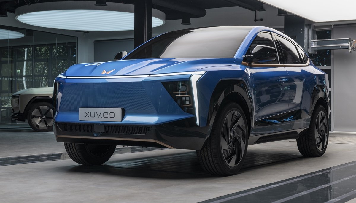 InsightHubIn's tweet photo. Mahindra Electric unveiled its 5 new EVs: XUV e8, XUV e9, BE 05, BE 07 and BE 09.

It will be based on INGLO EV platform
Battery capacity range from 60-80kWh
First EV to Launch in December 2024.
#Mahindra #MahindraEV https://t.co/TFRSaMx15p