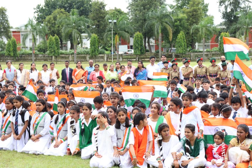 sanjaysinhaPat's tweet photo. Celebrating #IndependenceDay2022  at JSP, Patratu to commemorate 75 years of freedom.
#AzadiKaAmritMahotsav #HarGharTiranga #IndiaAt75 
@JSPLCorporate @MPNaveenJindal https://t.co/nrEFgkC3Lk