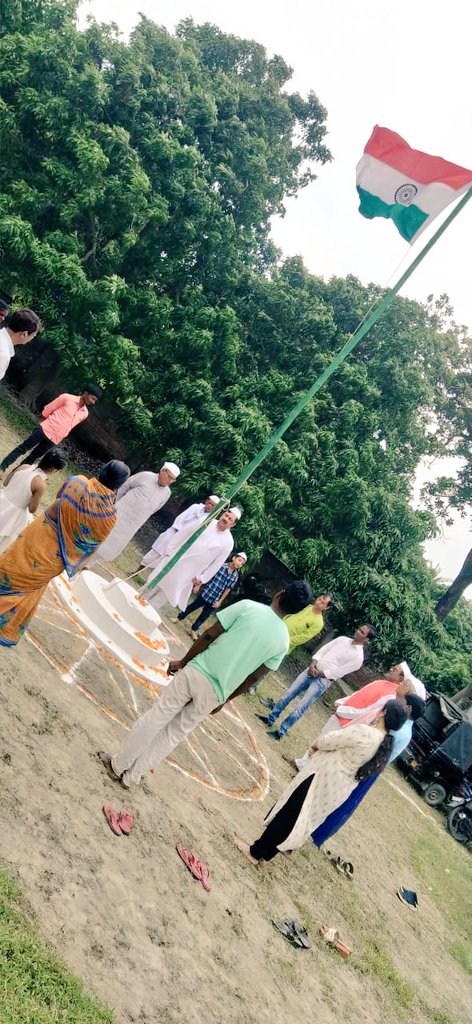 saurabhiirm's tweet photo. Happy #IndependenceDay2022. Celebrating with colleagues &amp; activists at #Muzaffarpur. #IndiaAt75 @sndeep @dipalisharma02 @justbeingsapru @venketswar @Puspasree_Debi @arvindamuz1 @kumkumkumar @Umeshk_87 @Birennayak5 @PankajShwetabh @Ratnesh79387861 @EkramPRO @prk_2016 https://t.co/jrRnIOYrNG