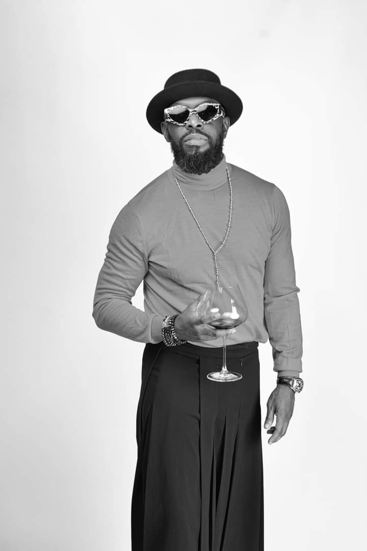 Emmy_Wise12's tweet photo. Happy Birthday to the musician I fell in love with and his music right from Dem Mama Era, my best Naija musician till date... Some of timaya songs wai I get both his personal and features I believe say him go don forget dem 😆 😆... Happy Birthday boss @timayatimaya
#ChuloDay https://t.co/hBEOCqHjAW