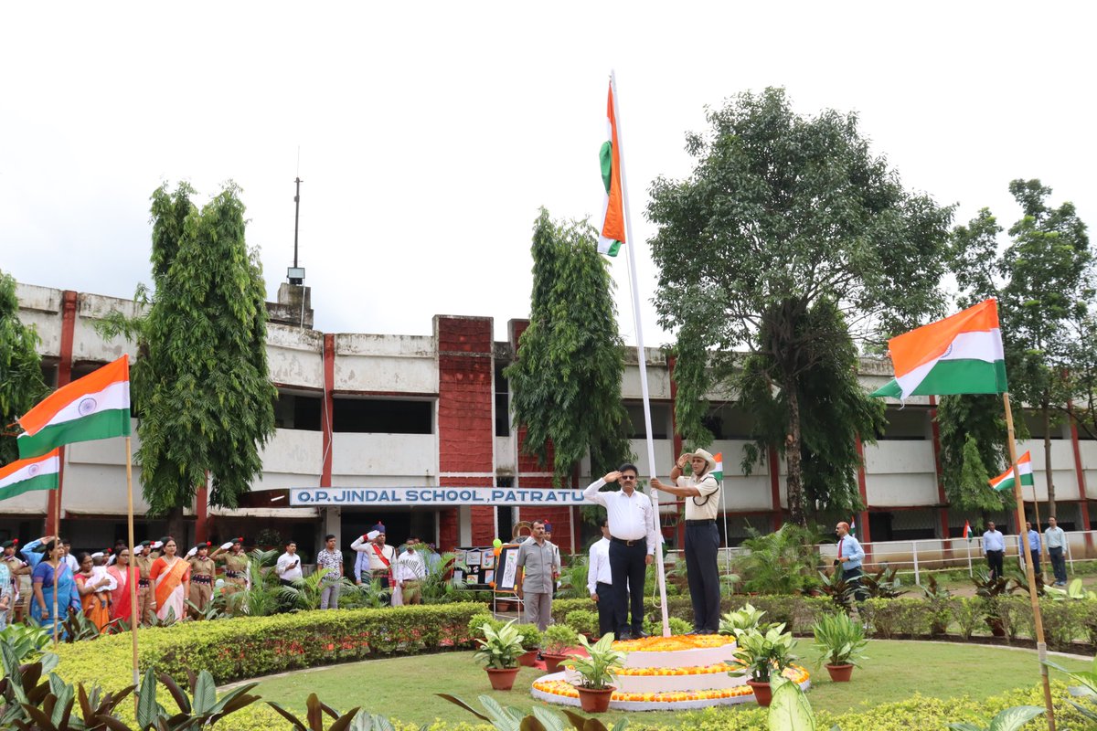 sanjaysinhaPat's tweet photo. Celebrating #IndependenceDay2022  at JSP, Patratu to commemorate 75 years of freedom.
#AzadiKaAmritMahotsav #HarGharTiranga #IndiaAt75 
@JSPLCorporate @MPNaveenJindal https://t.co/nrEFgkC3Lk