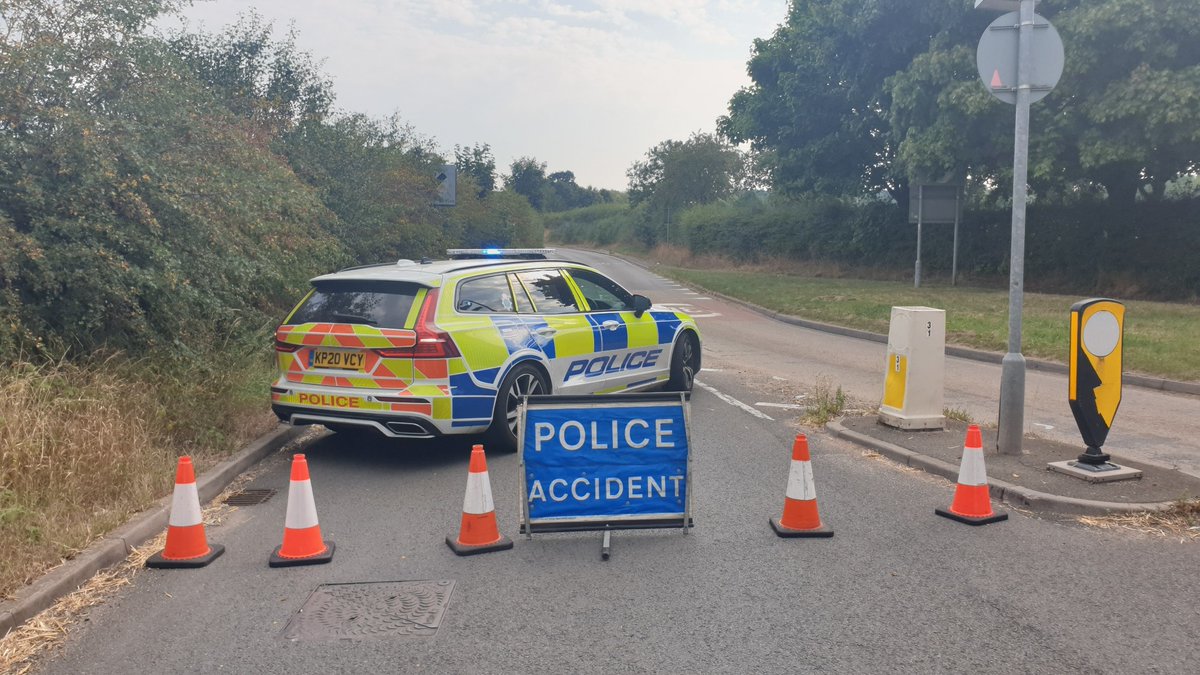 We are currently dealing with a road traffic collision on Teddesley Road near #Penkridge. The road is currently closed whilst we deal with it. Please be patient and find an alternative route. Further updates to follow.