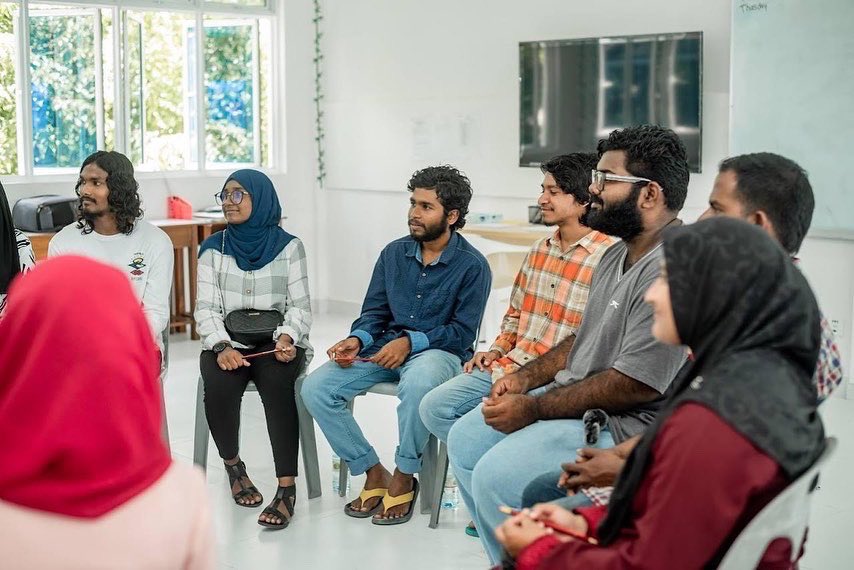 As part of the International Youth Day celebrations held at Kulhudhuffushi City by @UNMaldives , FPA joined the “Zuvaanunge Holhuashi” sessions to facilitate a session on Healthy Relationships. 1/2