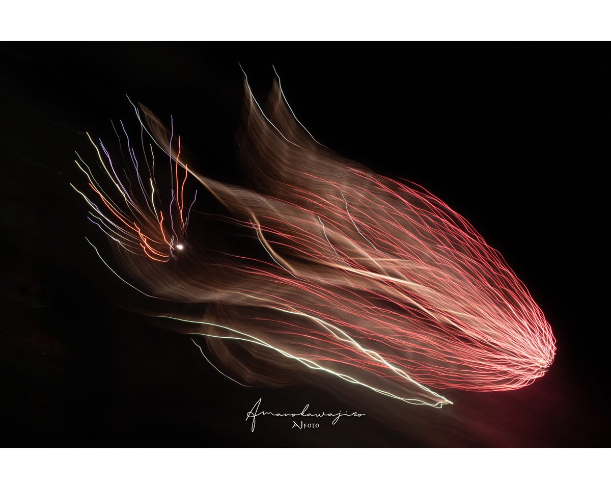 amanokawajiro's tweet photo. まるで宇宙からの使者のように撮れた
カメラ SONY α7R III
レンズ Tamron 28-200mm A071
#streamoflight
#光のページェント
#光のアート
#カメラで描く光
#1枚撮り
#合成なし
#スタック合成しない派
#nostack
#nocomposite
#石垣島
#花火
#アルファホビー部
#tamron
#SonyAlpha https://t.co/bTQLmK67h7