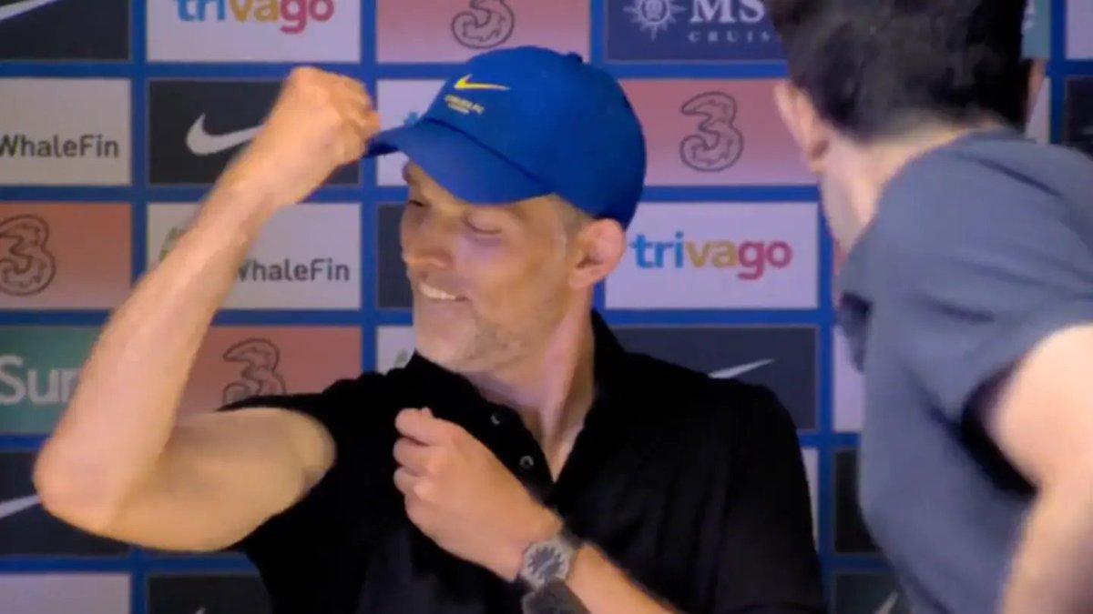 ODDSbible's tweet photo. Thomas Tuchel flexed his bicep during the post-match interview yesterday after his argument with Antonio Conte 😂 https://t.co/Cp3YVeVkZM