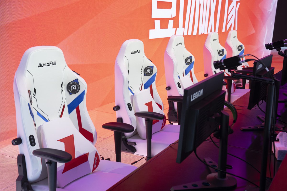 AutoFullGlobal's tweet image. On the battlefield of the game, AutoFull will always be with you and share your exciting moments.

#autofull #LPL #autofullgamingchair