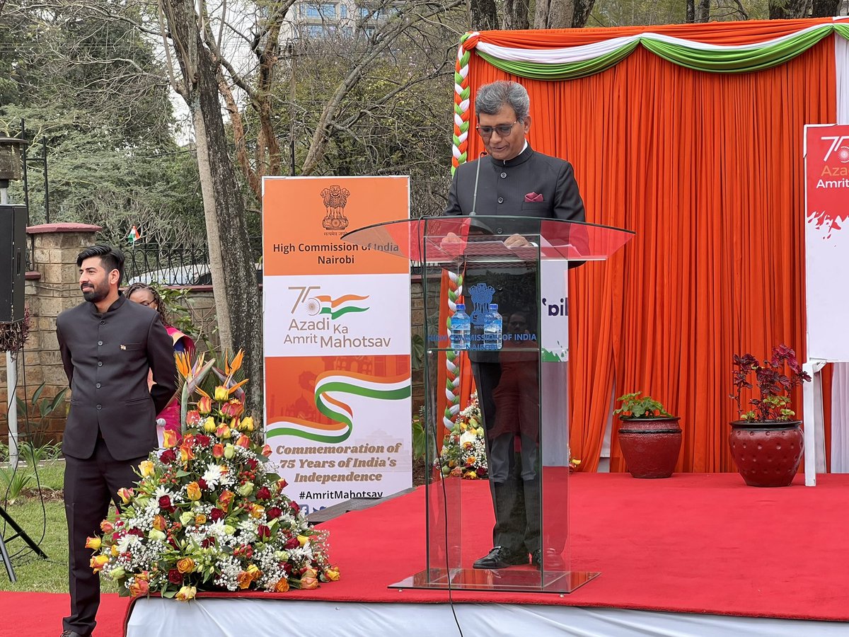 IndiainKenya's tweet photo. Ceremonial Celebrations of #IndependenceDay2022 at India House. Large number of Indian Diaspora &amp; friends of India in Kenya graced the event. Fabulous cultural performances by talent from community and Mission. 

#AzadiKaAmritMahotsav 
#HarGharTiranga2022 https://t.co/jPVGpfVibz